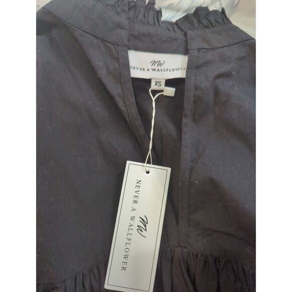 Never A Wallflower Black Poplin High Neck Top NWT - Picture 3 of 5